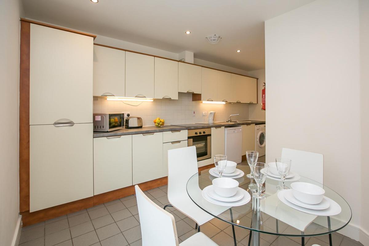 Parnell Corner Apartments Dublin Bagian luar foto